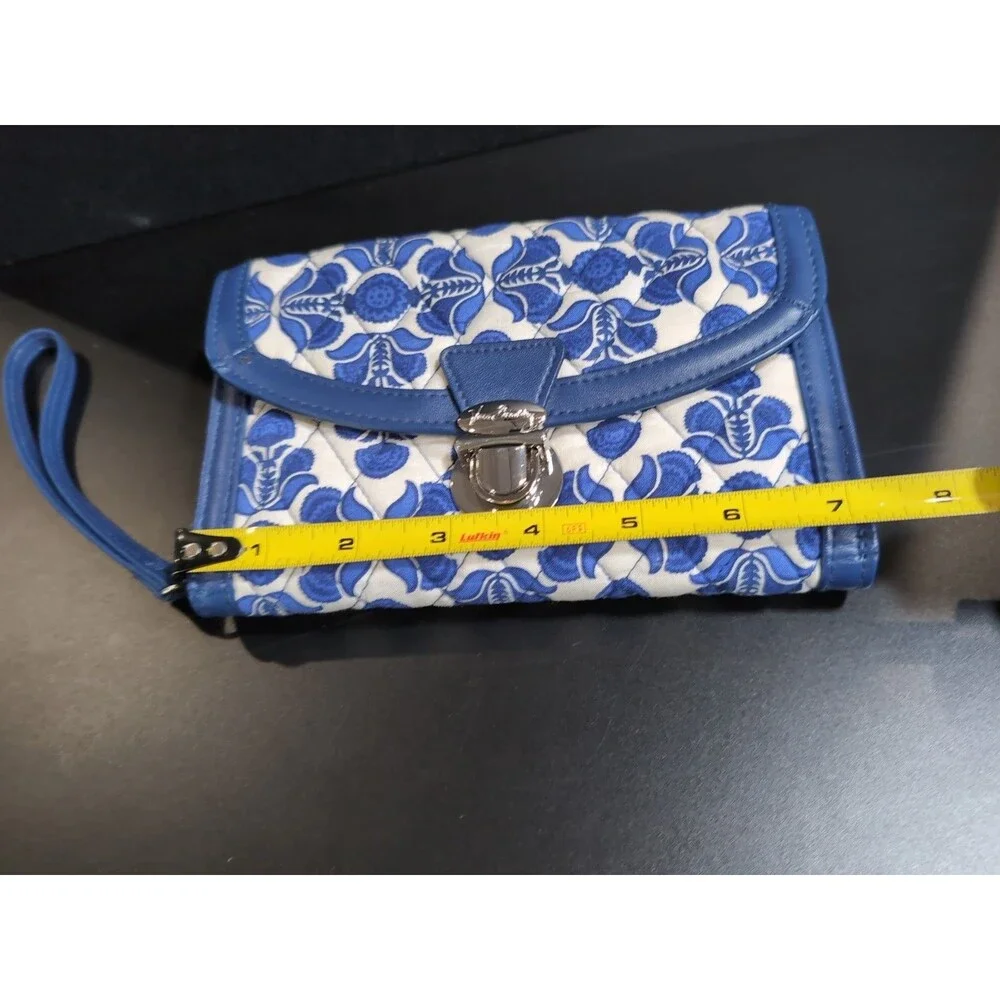 VERA BRADLEY COBALT BLUE TILES WRISTLET WALLET TRIFOLD ID SLOTS CARD CASH - Picture 14 of 16
